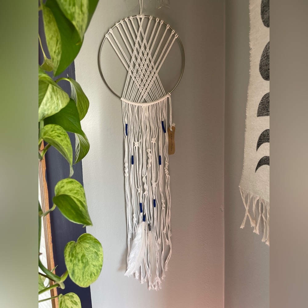 Elegant White and Blue Wall Hanging Decor